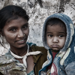 Jaipur - Woman with child